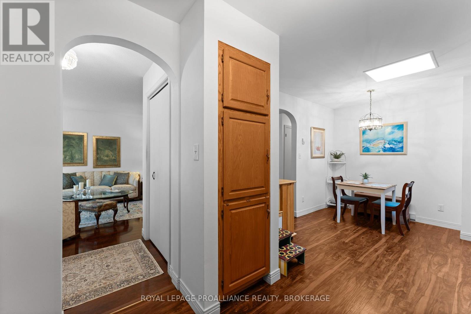 103 Elmwood Drive, Gananoque, Ontario  K7G 3A5 - Photo 8 - X12363950