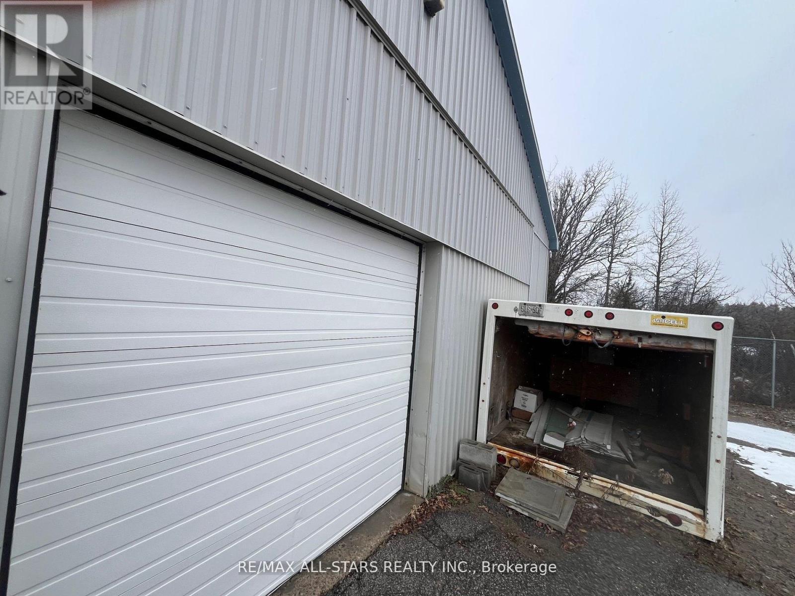 9 Callaghan's Road, Kawartha Lakes, Ontario  K9V 4R4 - Photo 12 - X12363949