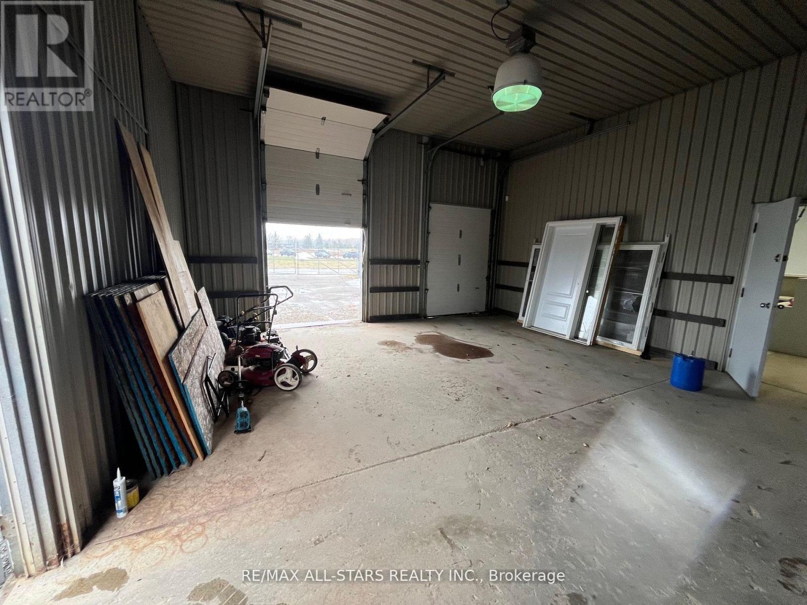 9 Callaghan's Road, Kawartha Lakes, Ontario  K9V 4R4 - Photo 2 - X12363949