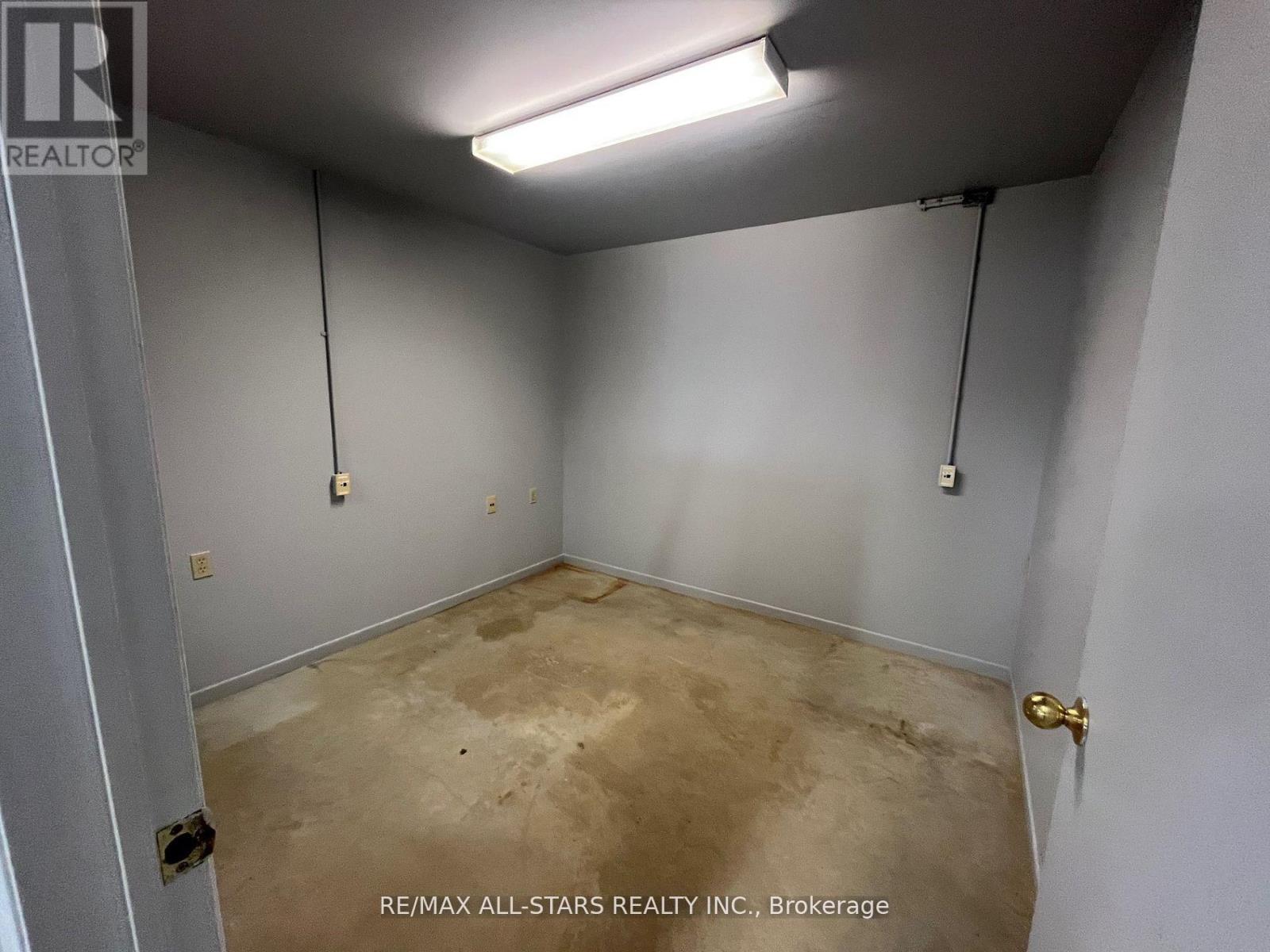 9 Callaghan's Road, Kawartha Lakes, Ontario  K9V 4R4 - Photo 8 - X12363949