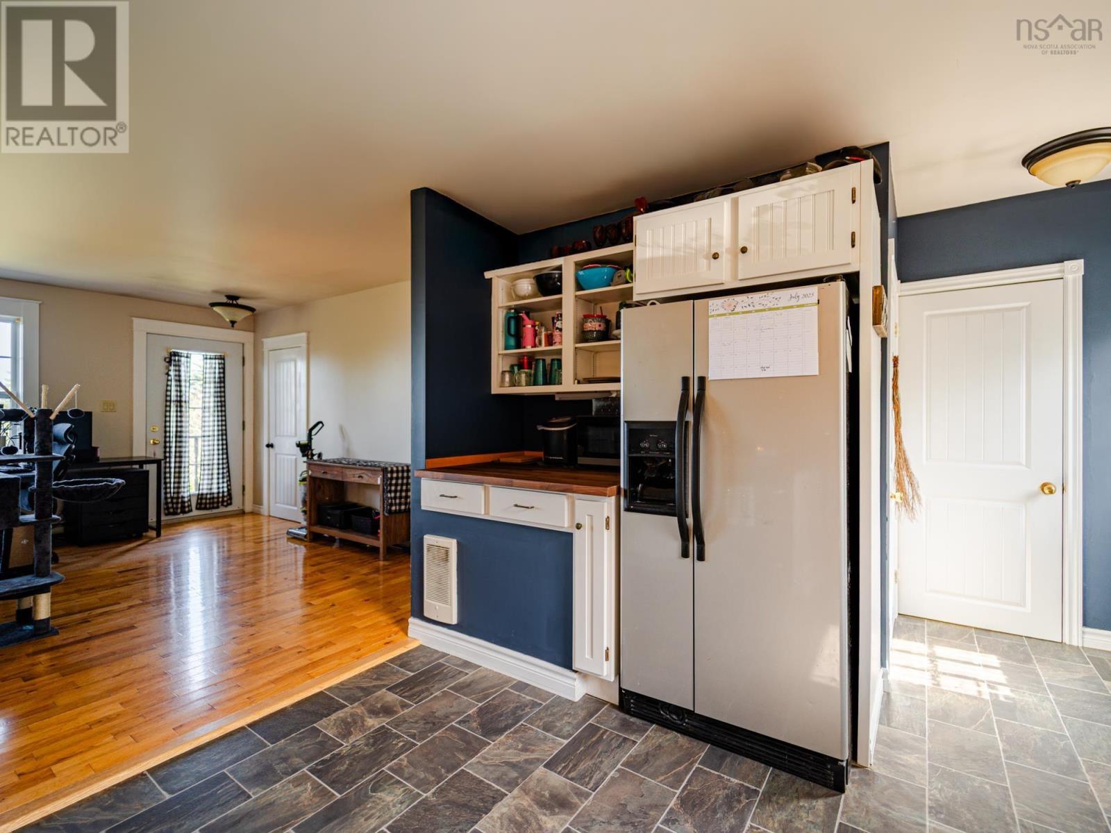 887 Sandy Point Road, Sandy Point, Nova Scotia  B0T 1W0 - Photo 15 - 202516845