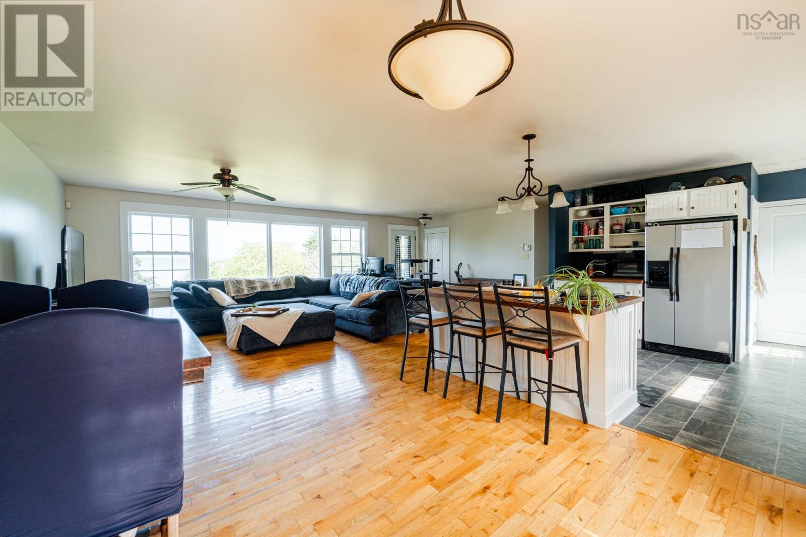 887 Sandy Point Road, Sandy Point, Nova Scotia  B0T 1W0 - Photo 13 - 202516845