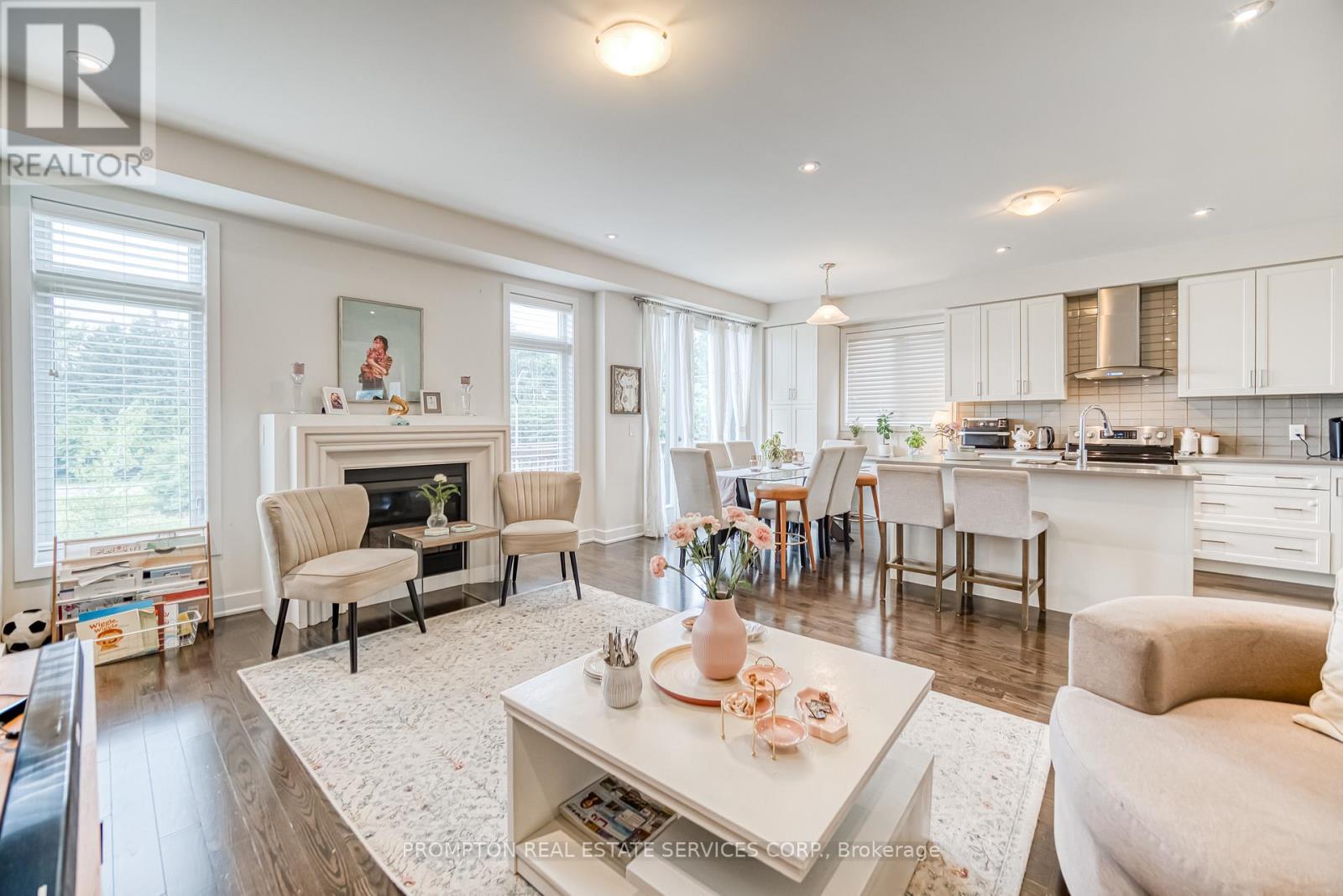 48 Helliwell Crescent, Richmond Hill, Ontario  L4E 1C4 - Photo 10 - N12363958