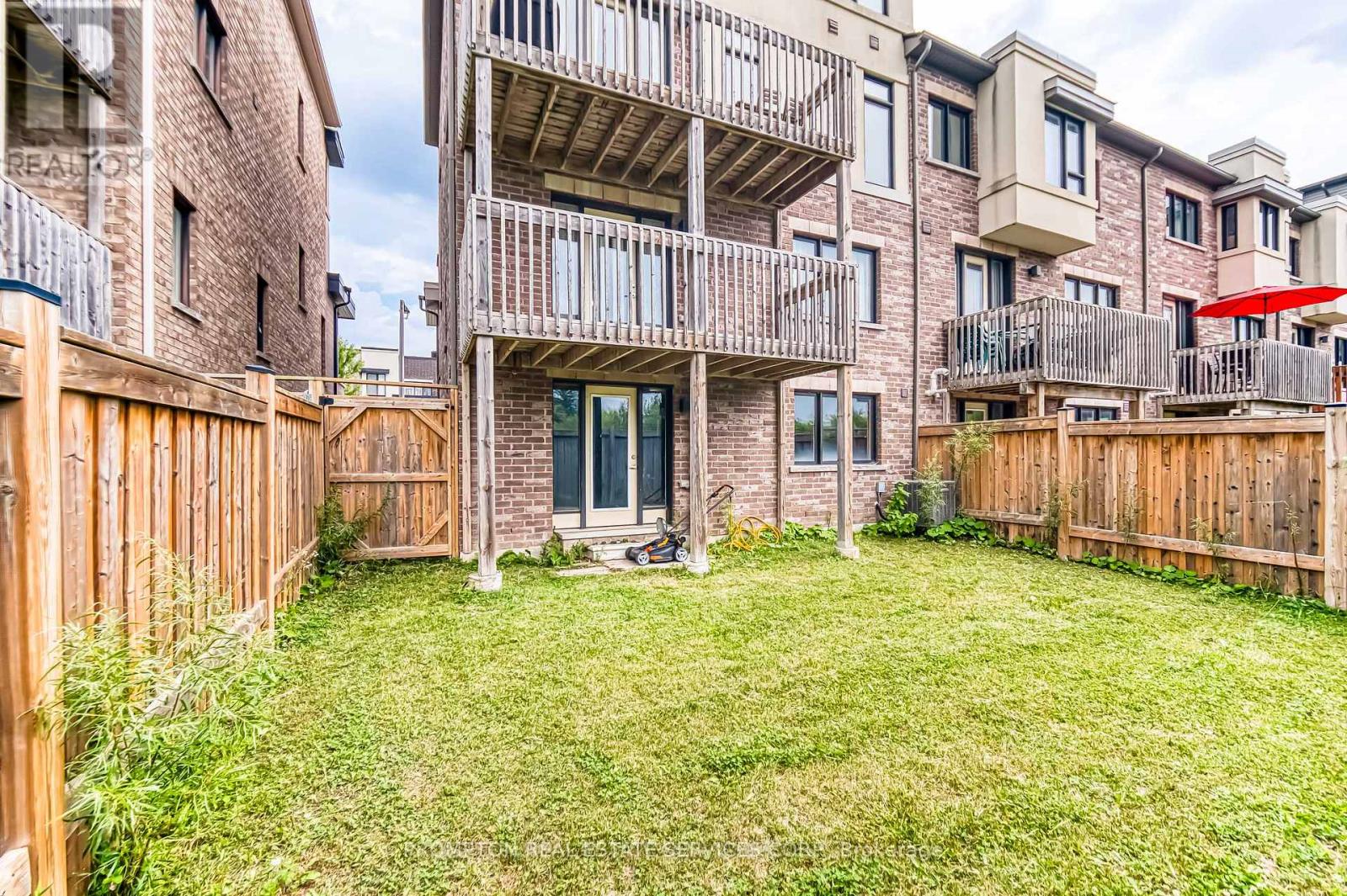 48 Helliwell Crescent, Richmond Hill, Ontario  L4E 1C4 - Photo 33 - N12363958