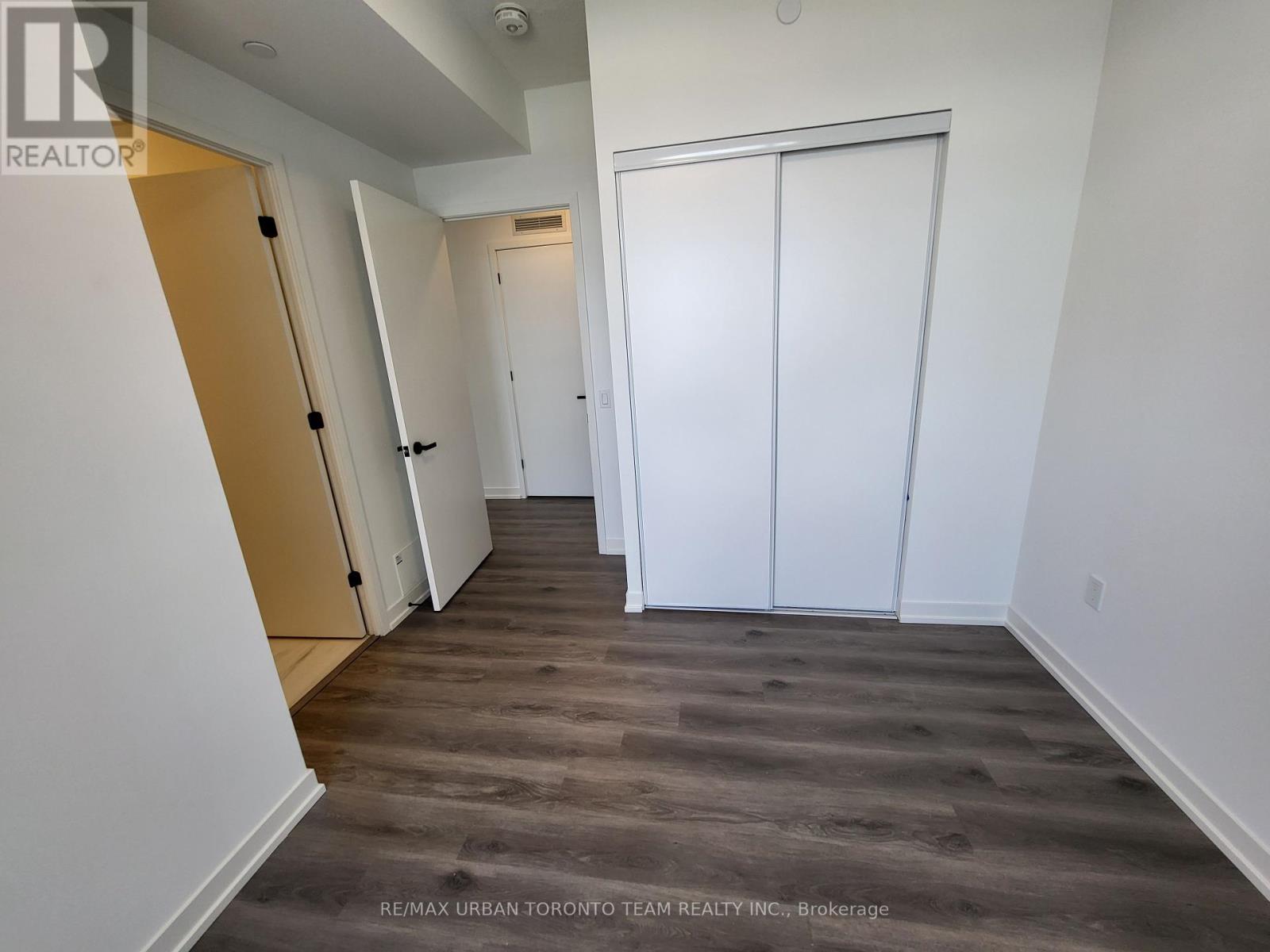 3905 - 28 Interchange Way, Vaughan, Ontario L4K 0P8 - Photo 11 - N12363961