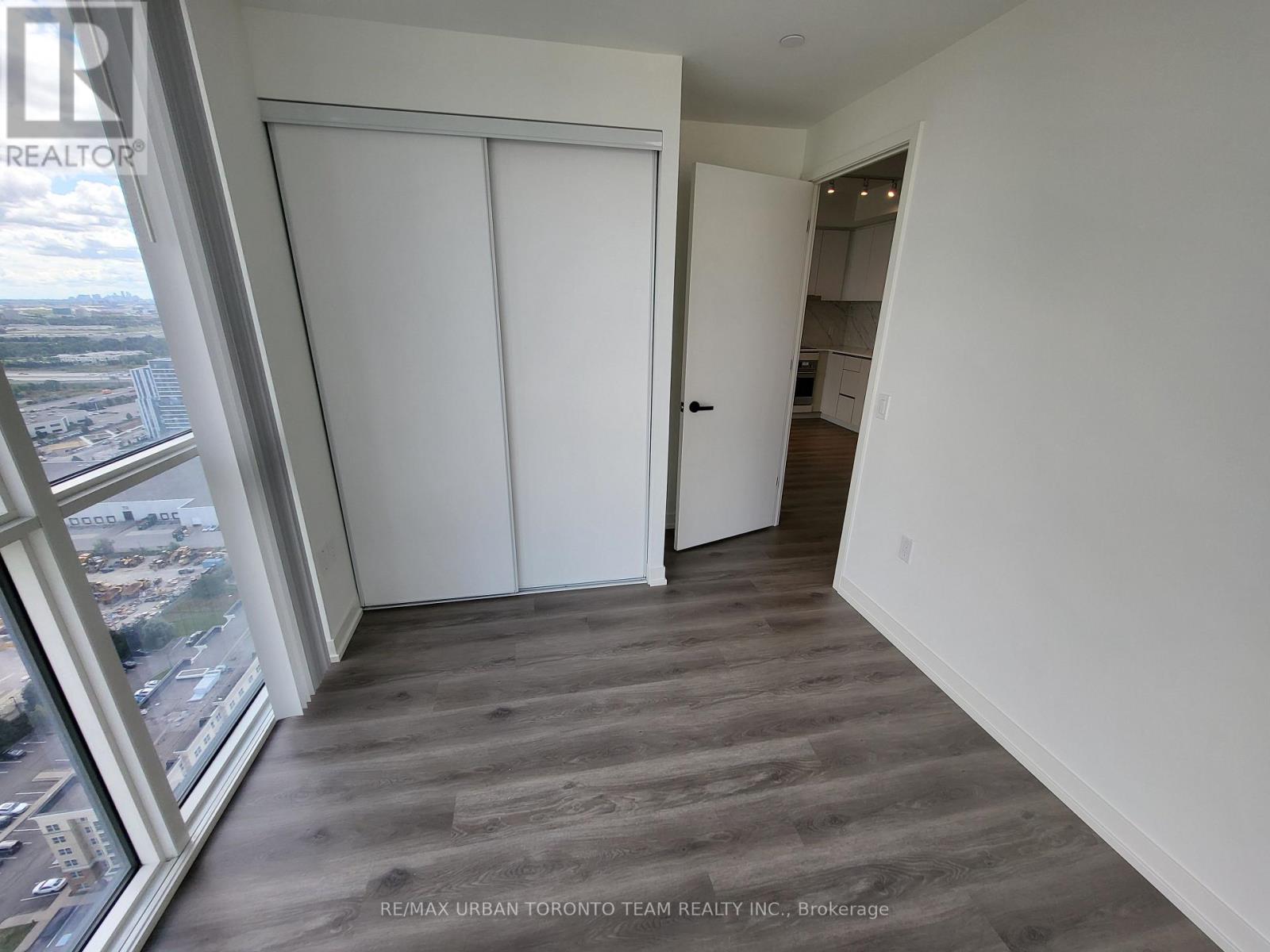 3905 - 28 Interchange Way, Vaughan, Ontario L4K 0P8 - Photo 7 - N12363961