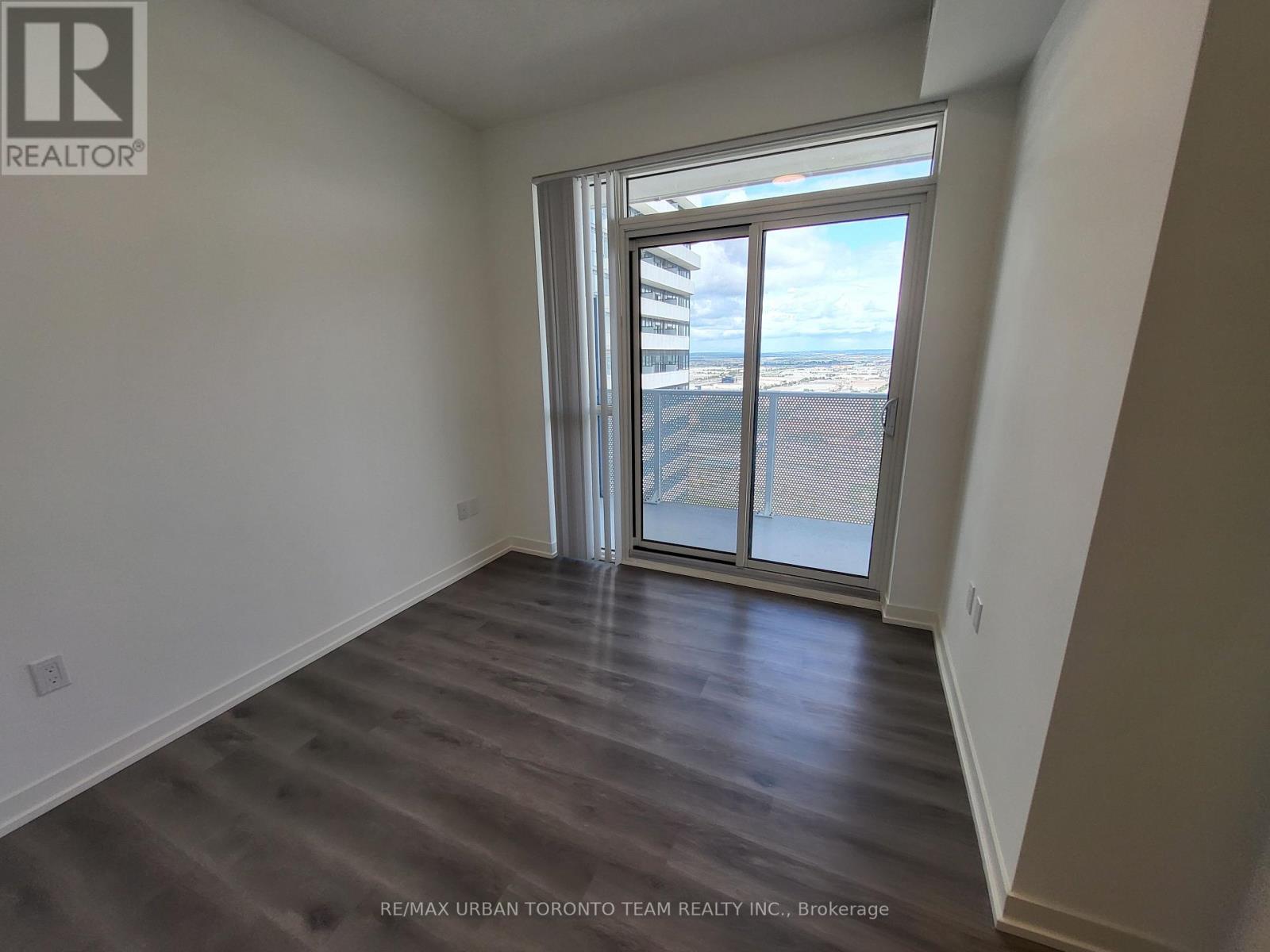 3905 - 28 Interchange Way, Vaughan, Ontario L4K 0P8 - Photo 8 - N12363961