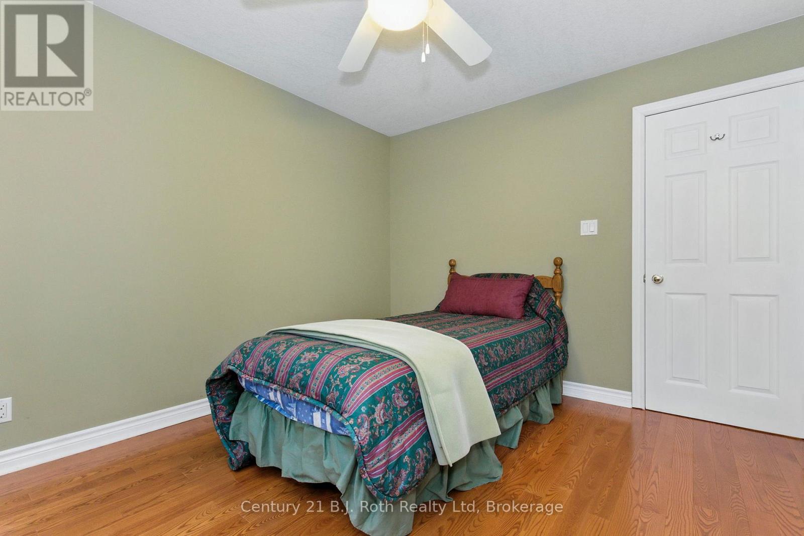 1749 Golf Link Road, Tiny, Ontario  L0L 2J0 - Photo 24 - S12363981