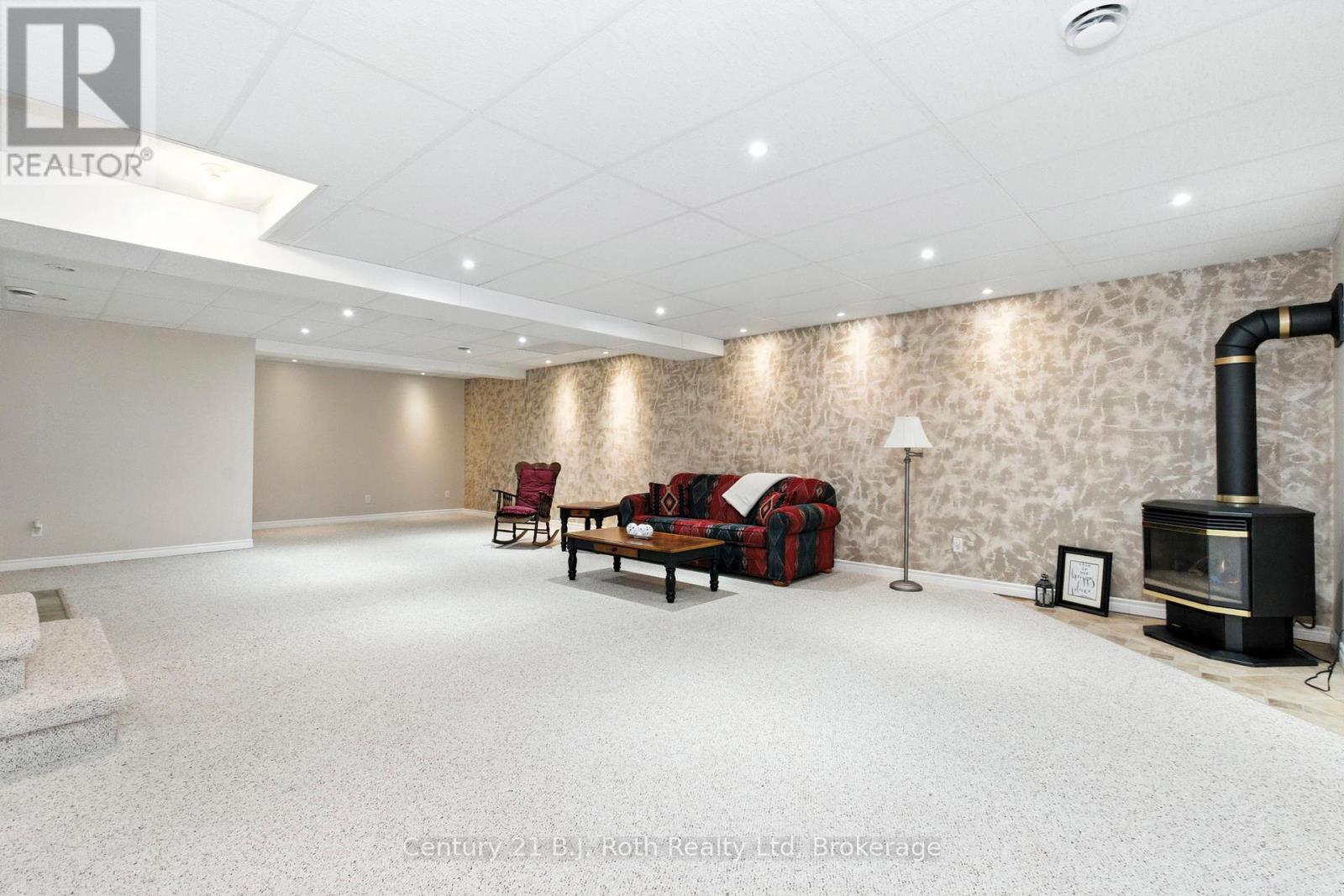 1749 Golf Link Road, Tiny, Ontario  L0L 2J0 - Photo 30 - S12363981