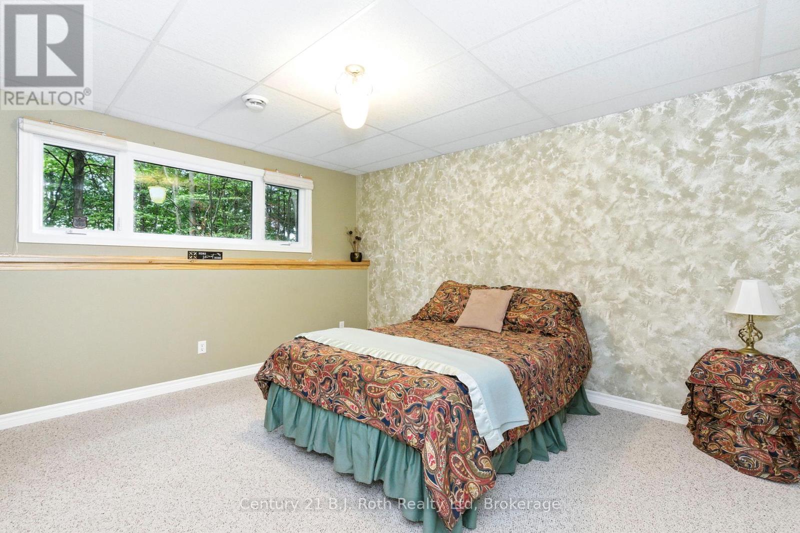 1749 Golf Link Road, Tiny, Ontario  L0L 2J0 - Photo 33 - S12363981