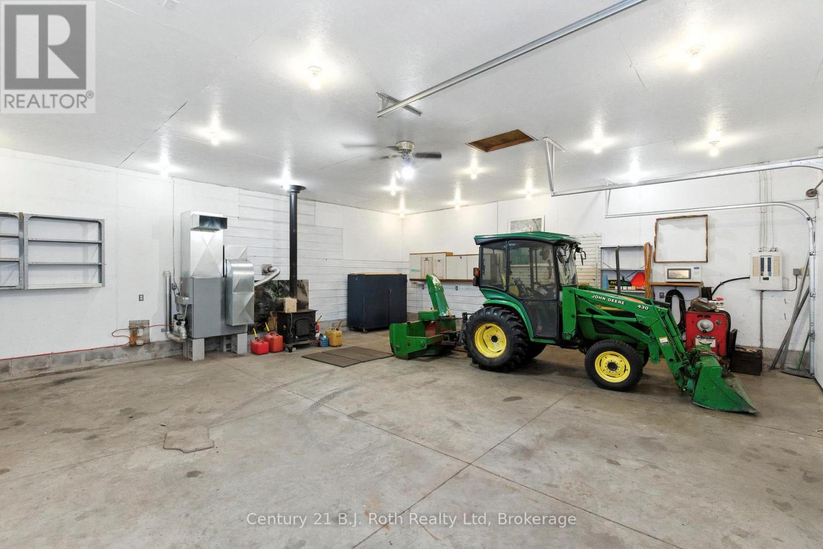 1749 Golf Link Road, Tiny, Ontario  L0L 2J0 - Photo 48 - S12363981