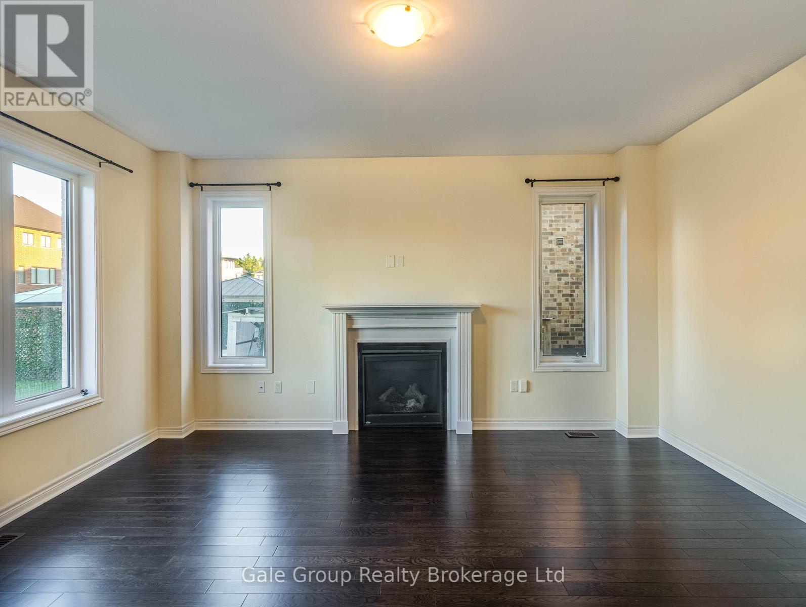 200 Harcourt Crescent S, Woodstock (Woodstock - North), Ontario  N4T 0L3 - Photo 14 - X12363963