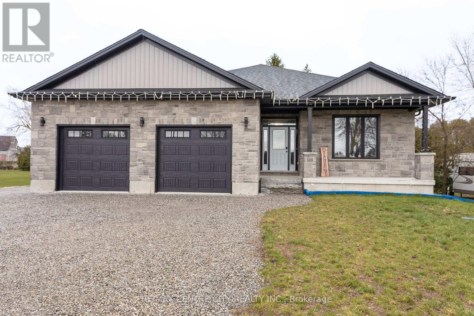 520 Fairground Road W, Norfolk, Ontario  N0E 1G0 - Photo 2 - X11985052