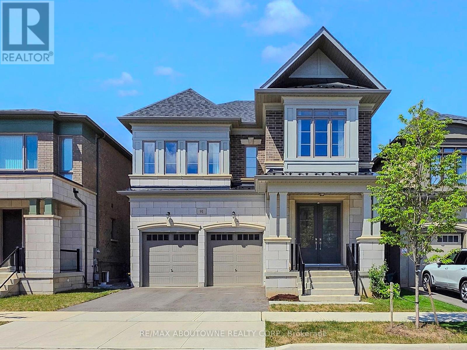 91 Hallaran Road, Oakville, Ontario  L6H 0Z9 - Photo 1 - W12363941