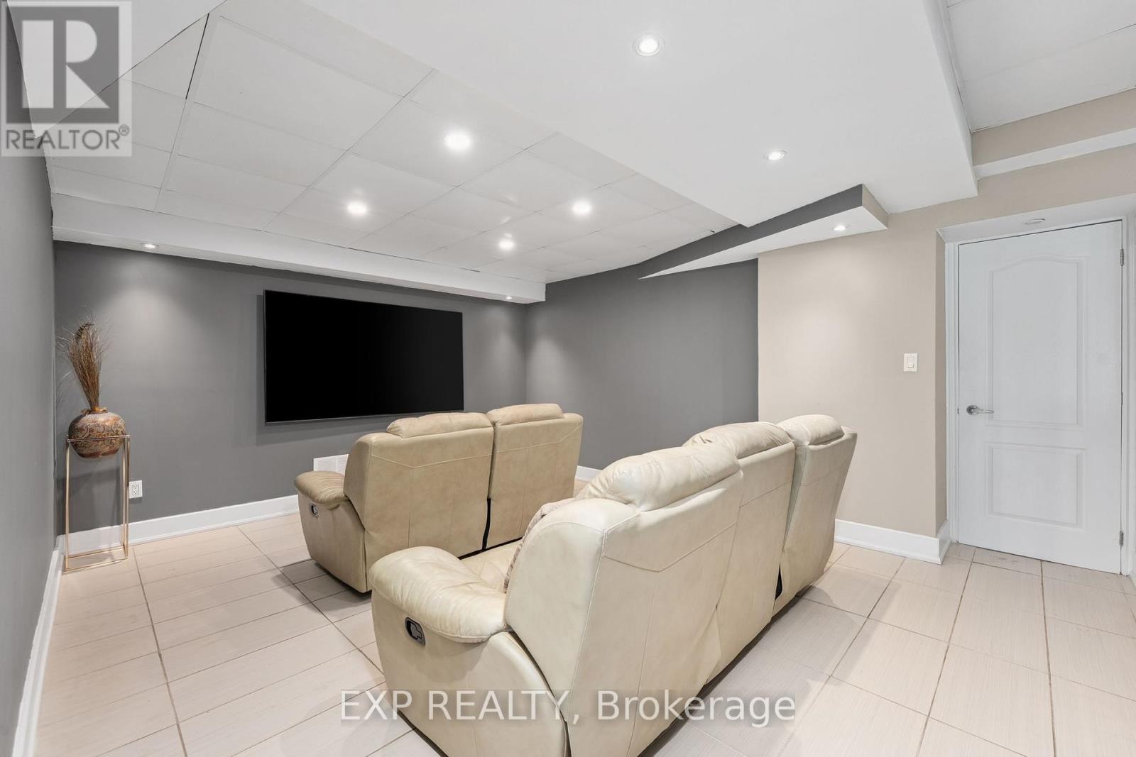 47 Brule Trail, King, Ontario L7B 0C7 - Photo 36 - N12363980