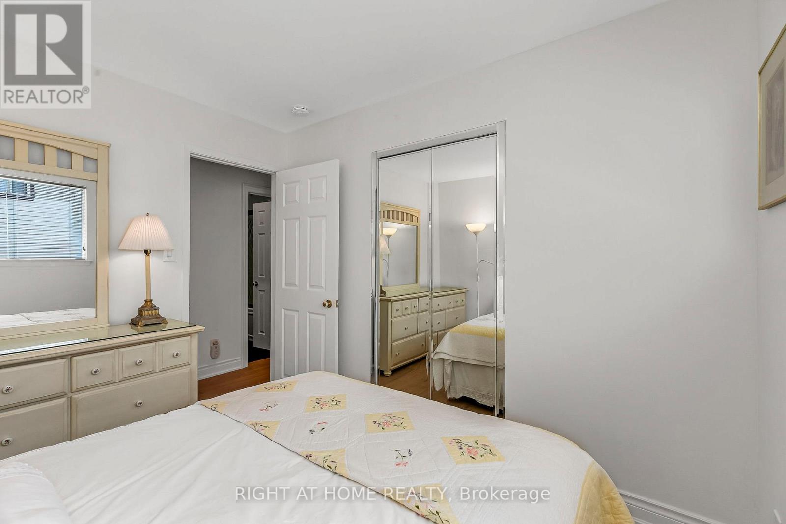 168 Springhead Gardens, Richmond Hill, Ontario  L4C 5C6 - Photo 24 - N12363984