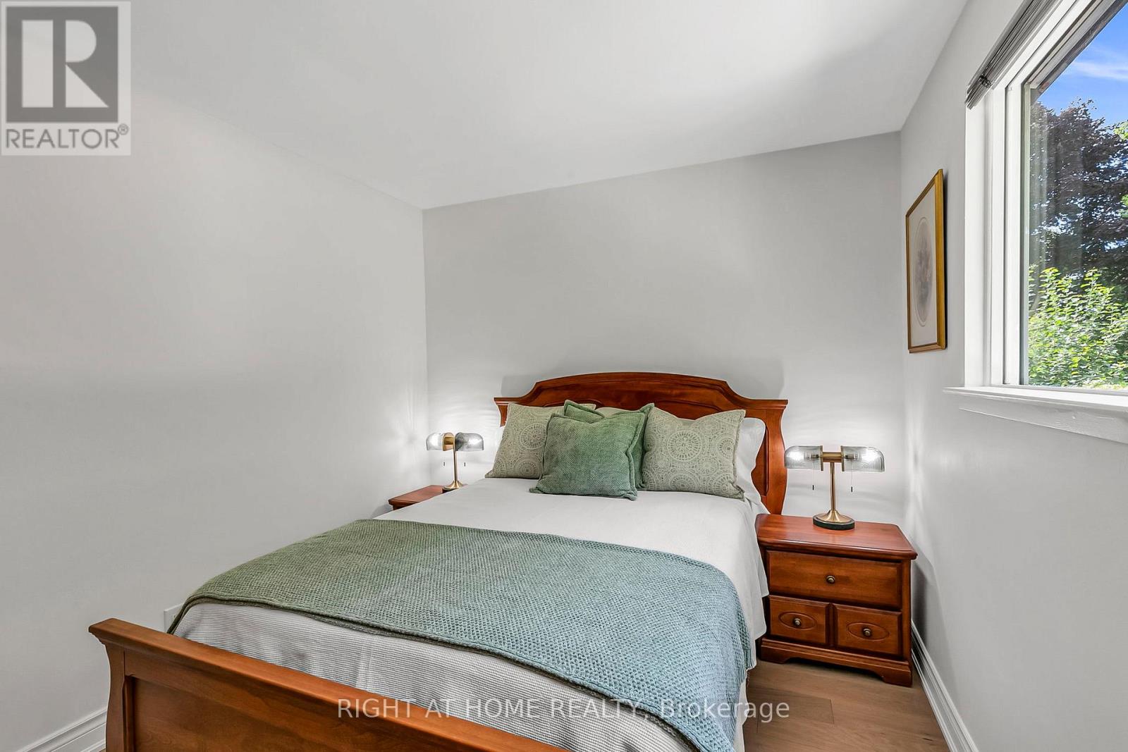 168 Springhead Gardens, Richmond Hill, Ontario  L4C 5C6 - Photo 26 - N12363984