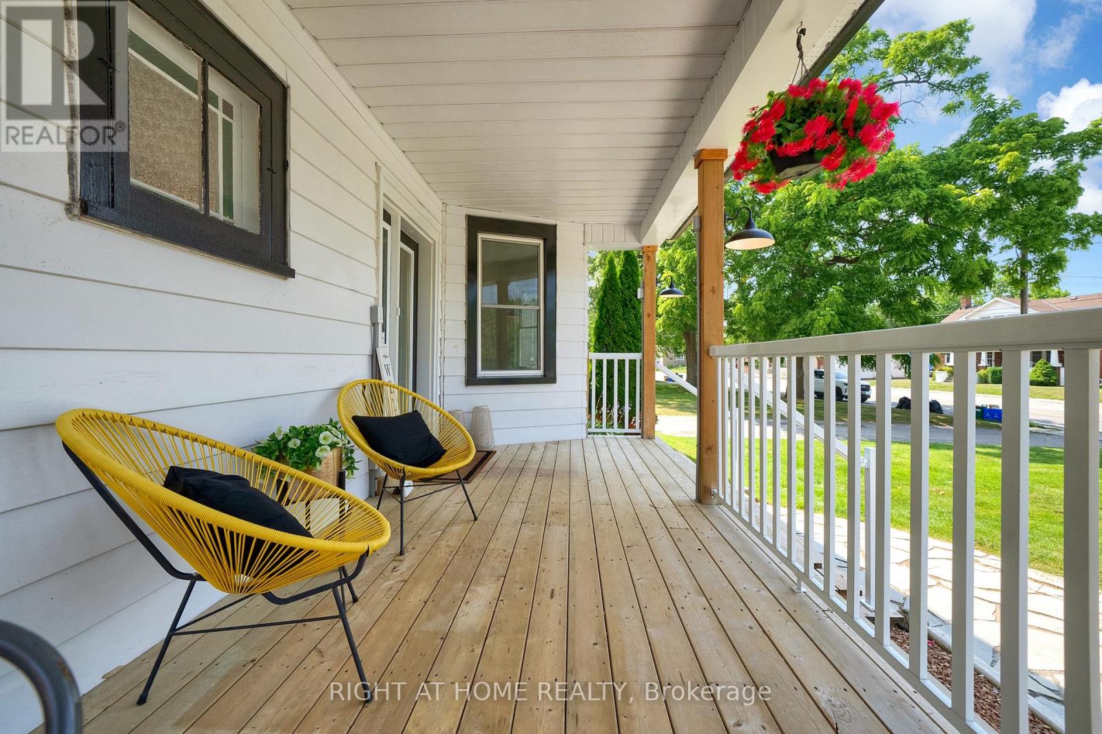 235 Pefferlaw Road, Georgina (Pefferlaw), Ontario  L0E 1N0 - Photo 7 - N12363995