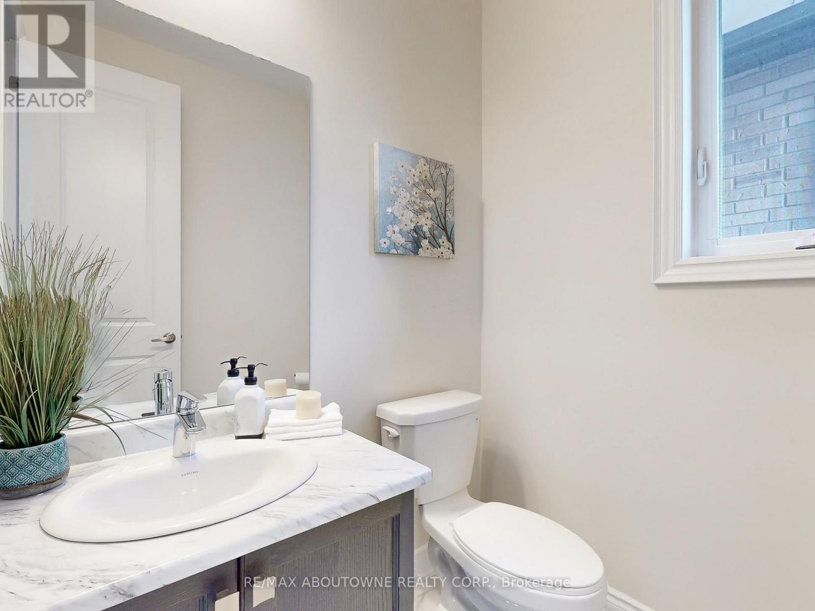 91 Hallaran Road, Oakville, Ontario  L6H 0Z9 - Photo 17 - W12363941