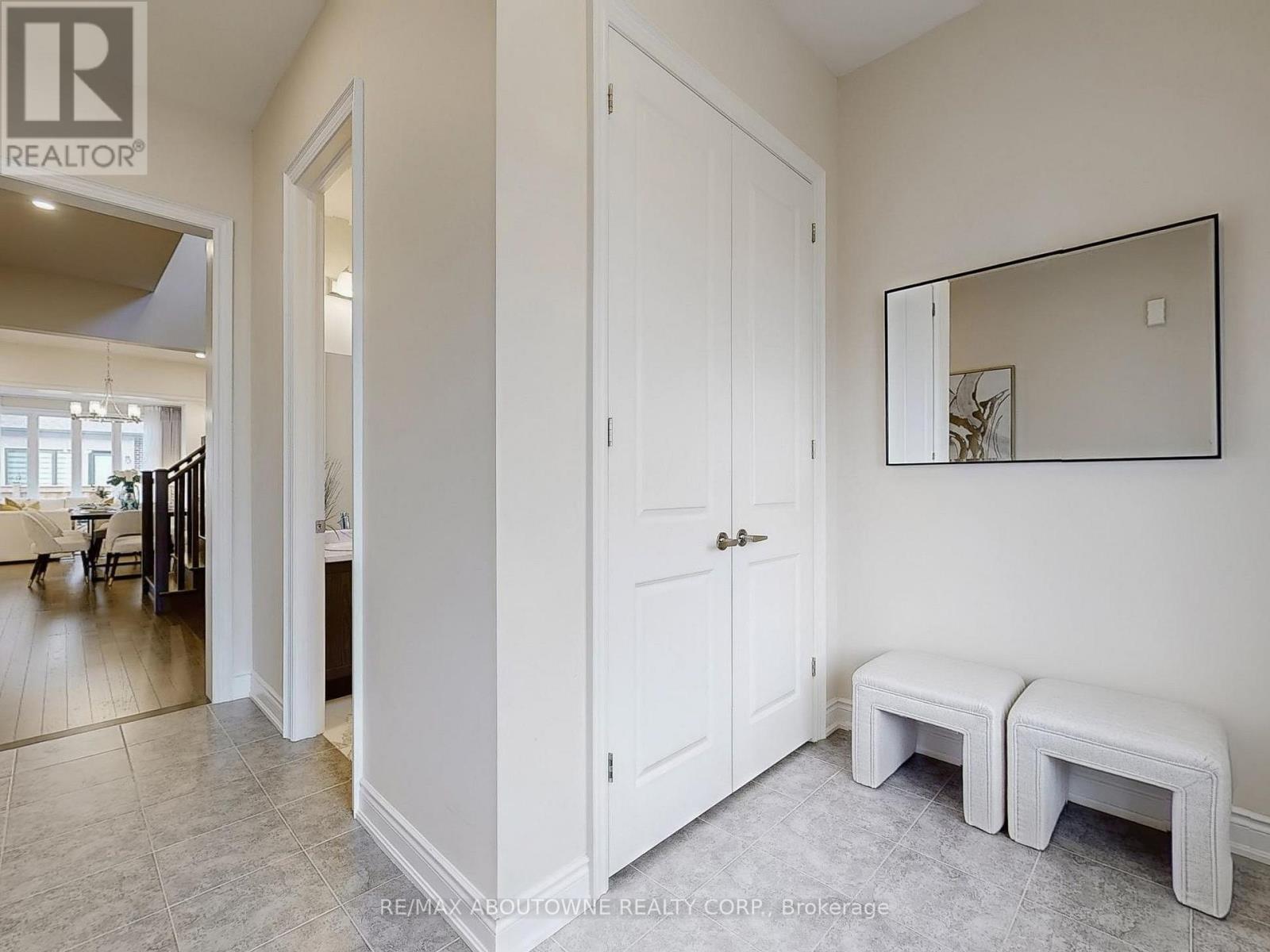 91 Hallaran Road, Oakville, Ontario  L6H 0Z9 - Photo 3 - W12363941