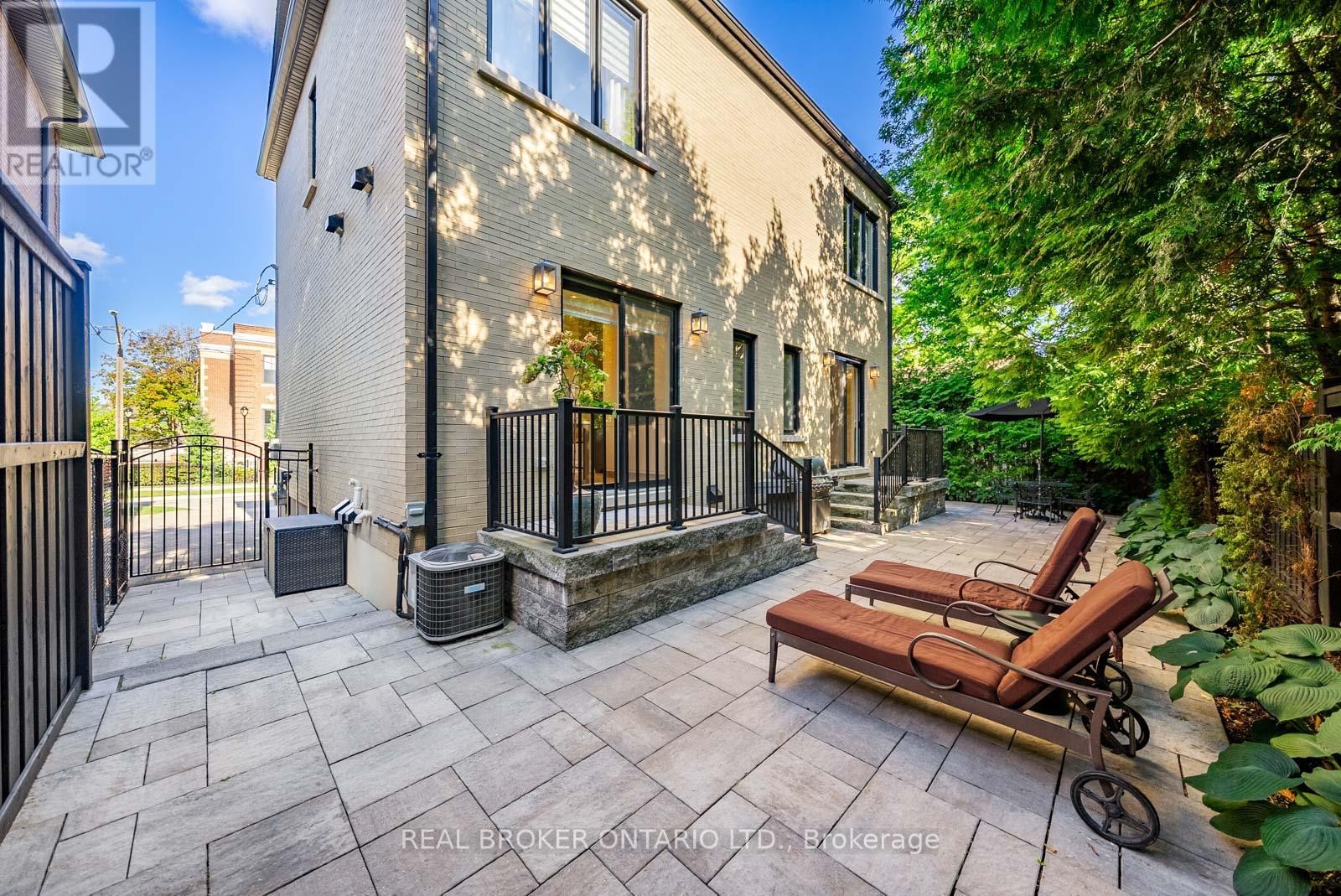 172-174 Victoria Street, Newmarket, Ontario  L3Y 4E1 - Photo 48 - N12358810
