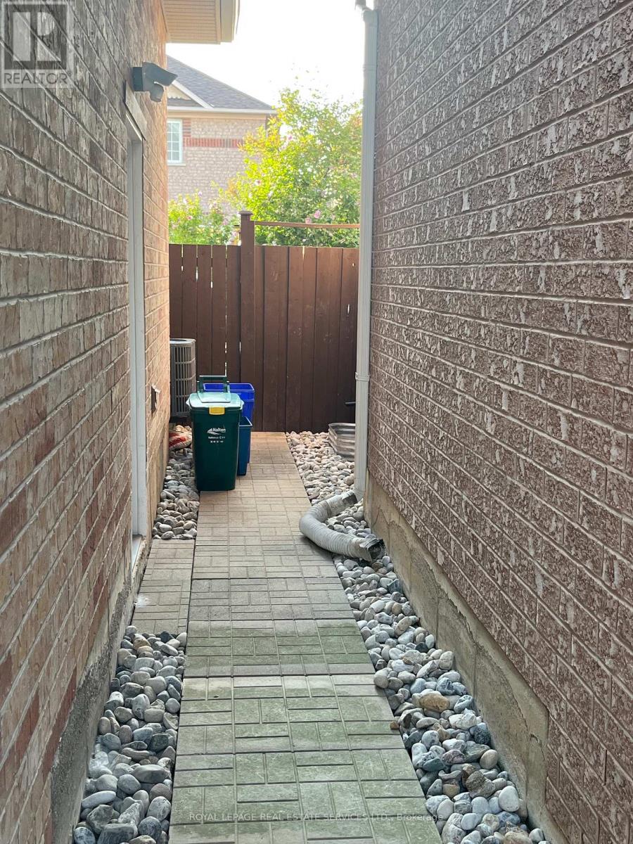 (Basement) - 1105 Field Drive, Milton, Ontario  L9T 6G6 - Photo 2 - W12364017