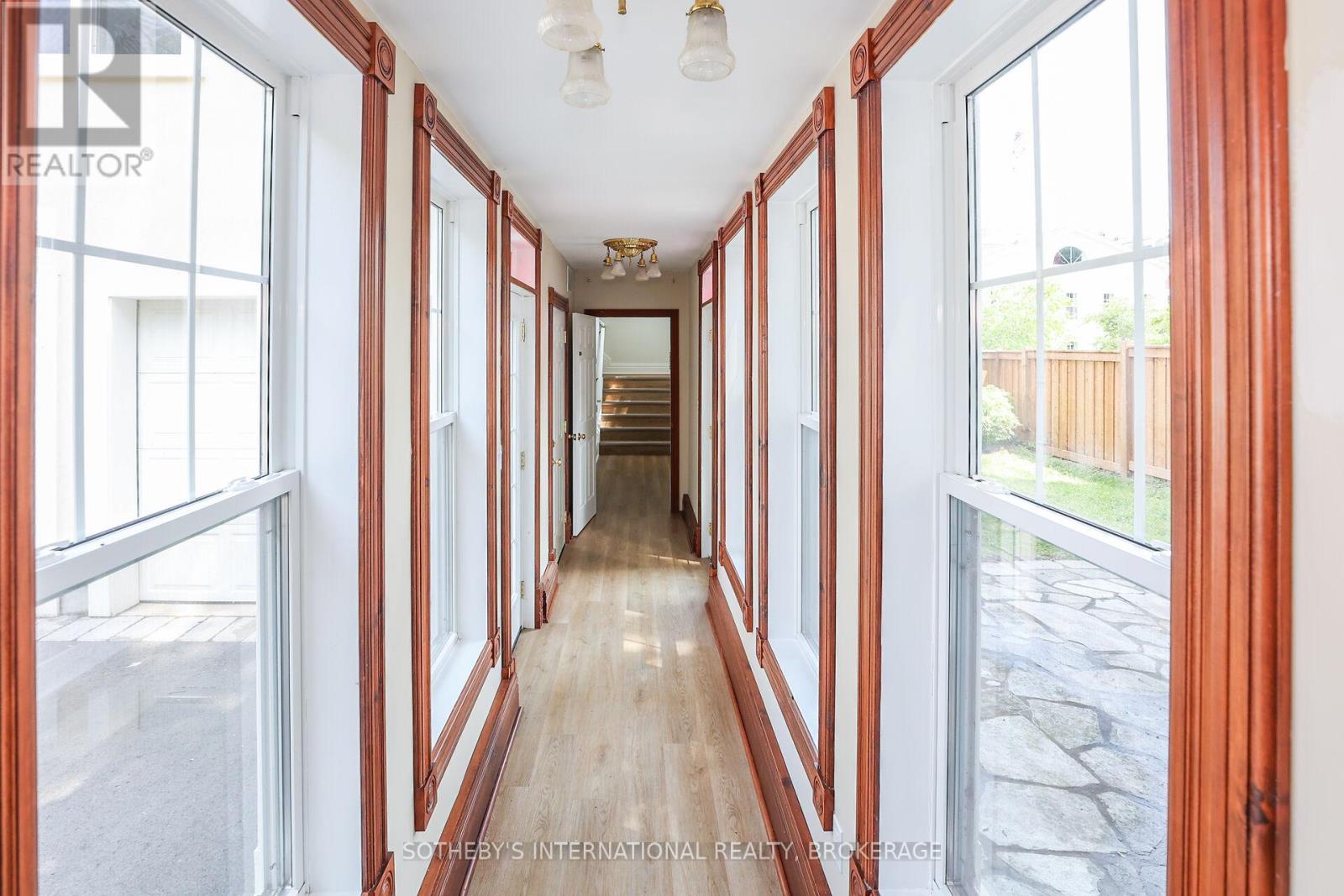 129 Johnson Street, Niagara-On-The-Lake, Ontario  L0S 1J0 - Photo 13 - X12364043