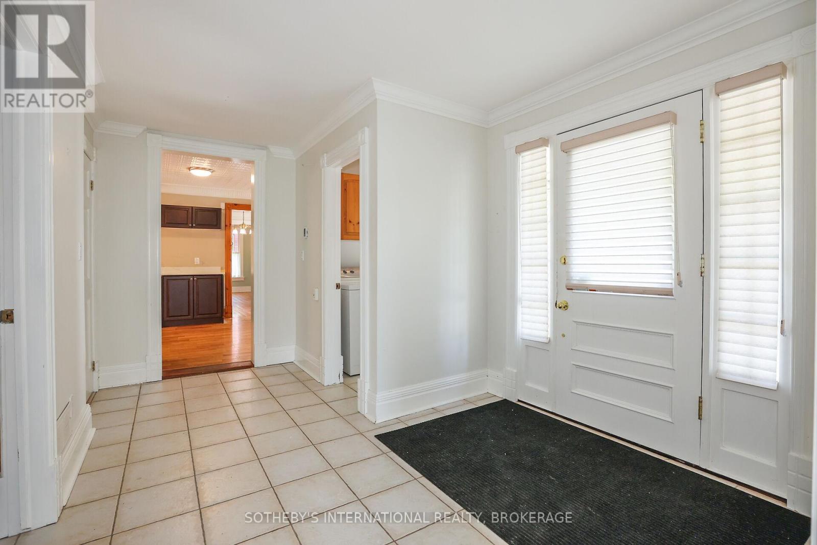 129 Johnson Street, Niagara-On-The-Lake, Ontario  L0S 1J0 - Photo 18 - X12364043