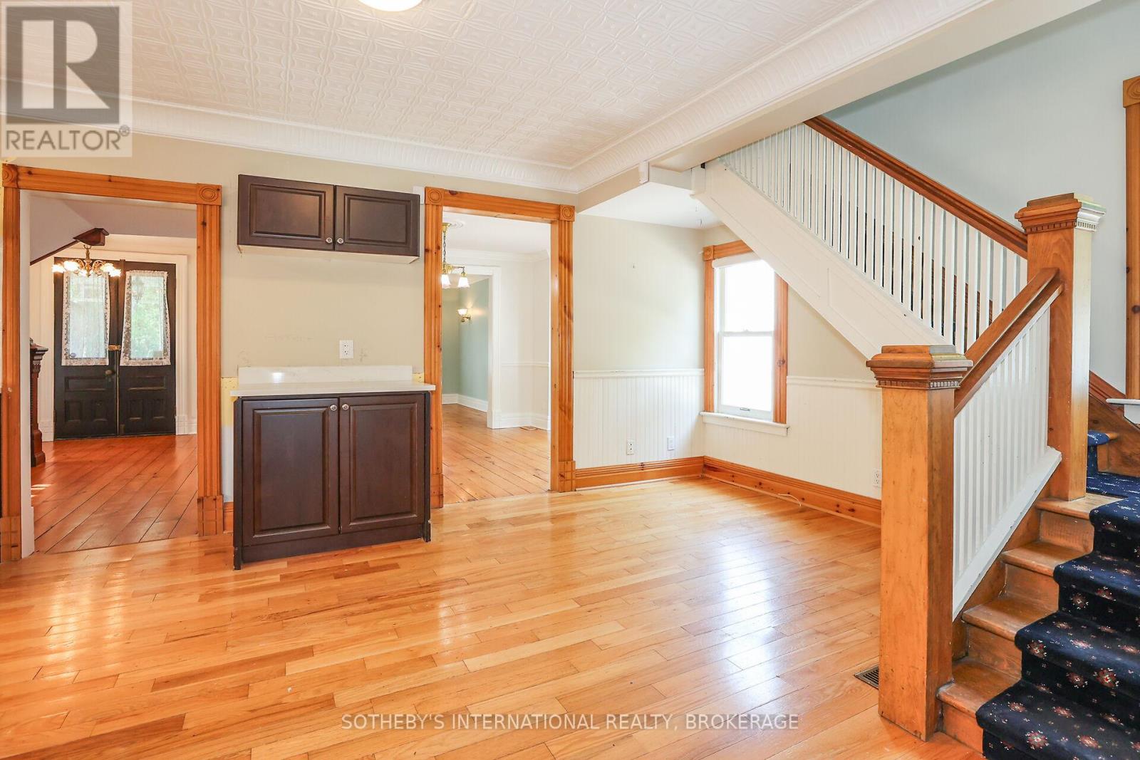 129 Johnson Street, Niagara-On-The-Lake, Ontario  L0S 1J0 - Photo 21 - X12364043