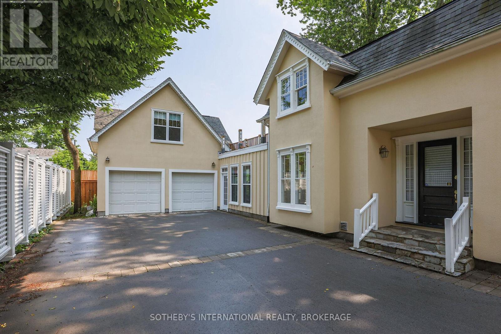 129 Johnson Street, Niagara-On-The-Lake, Ontario  L0S 1J0 - Photo 3 - X12364043