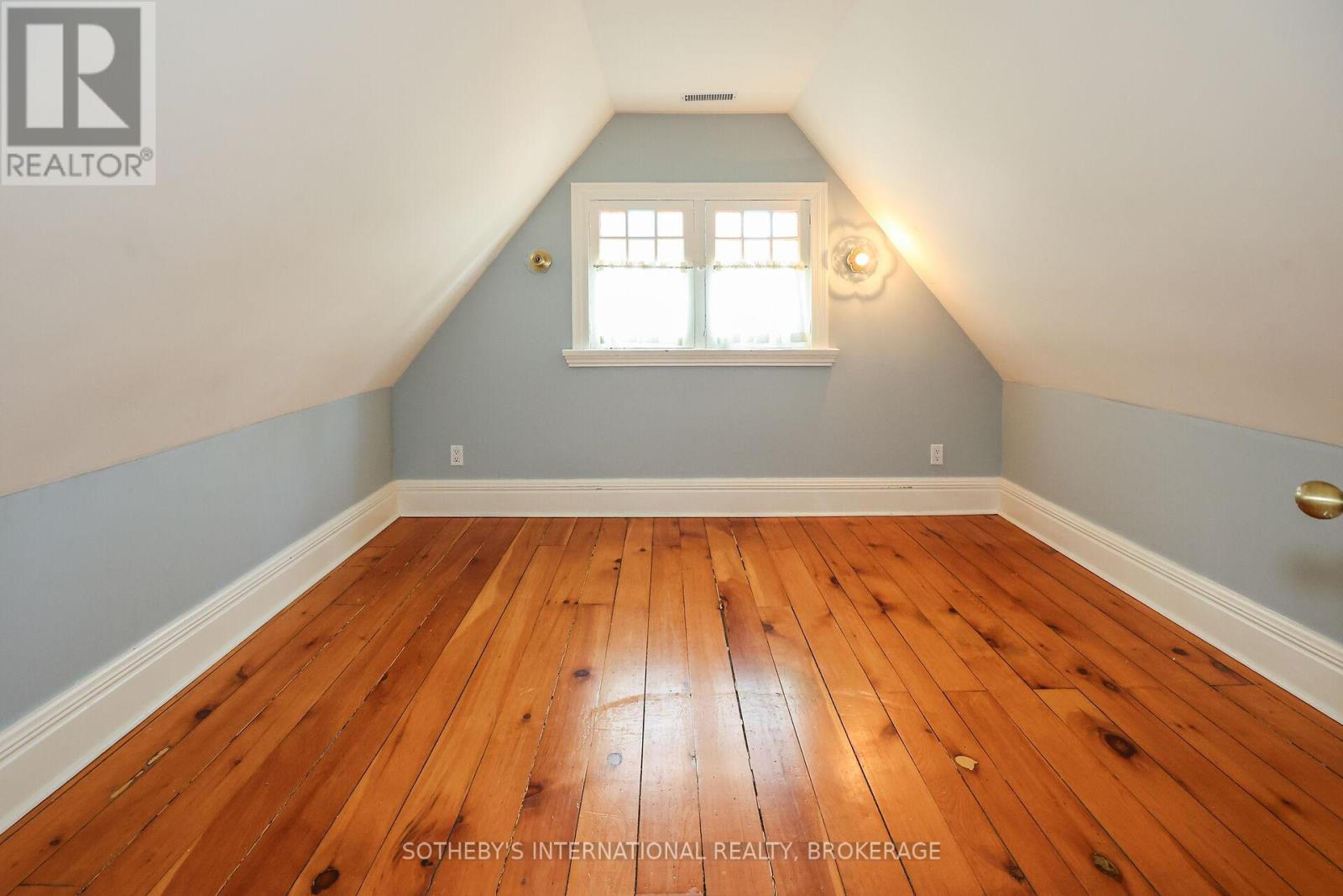 129 Johnson Street, Niagara-On-The-Lake, Ontario  L0S 1J0 - Photo 30 - X12364043