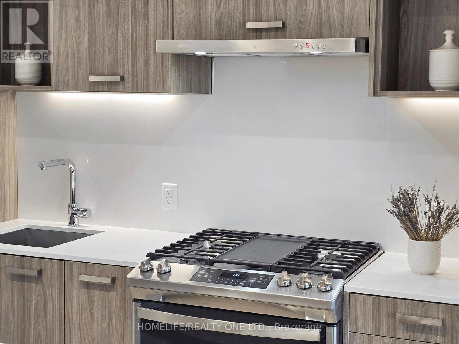 402 - 1331 Queen Street E, Toronto, Ontario  M4L 0B1 - Photo 14 - E12364056