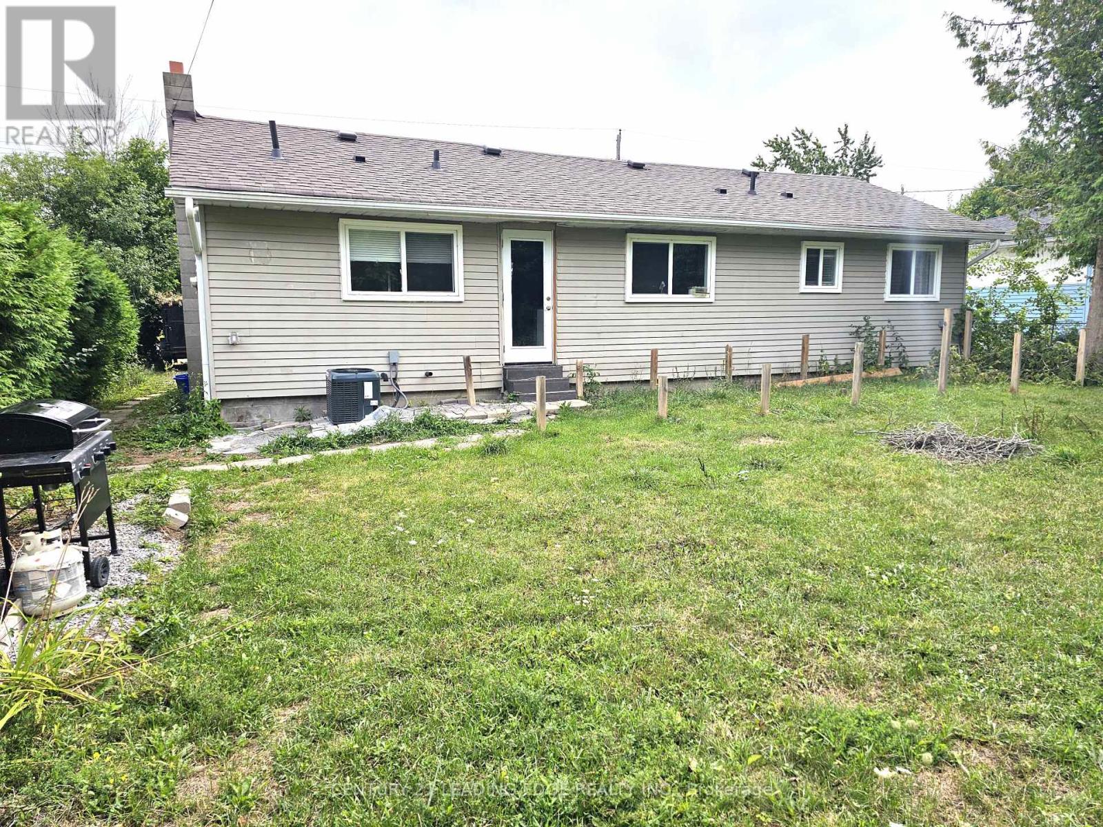 828 Norval Road, Georgina, Ontario  L4P 3E9 - Photo 12 - N12364053