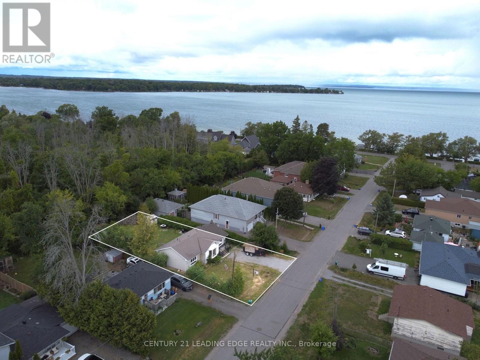 828 Norval Road, Georgina, Ontario  L4P 3E9 - Photo 15 - N12364053