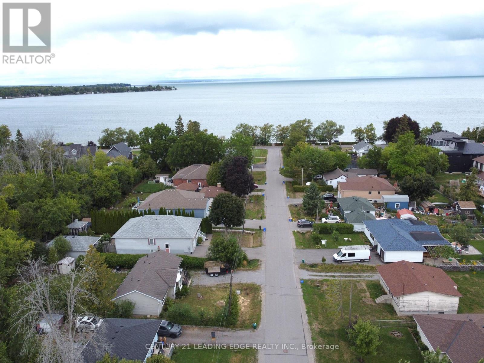 828 Norval Road, Georgina, Ontario  L4P 3E9 - Photo 17 - N12364053