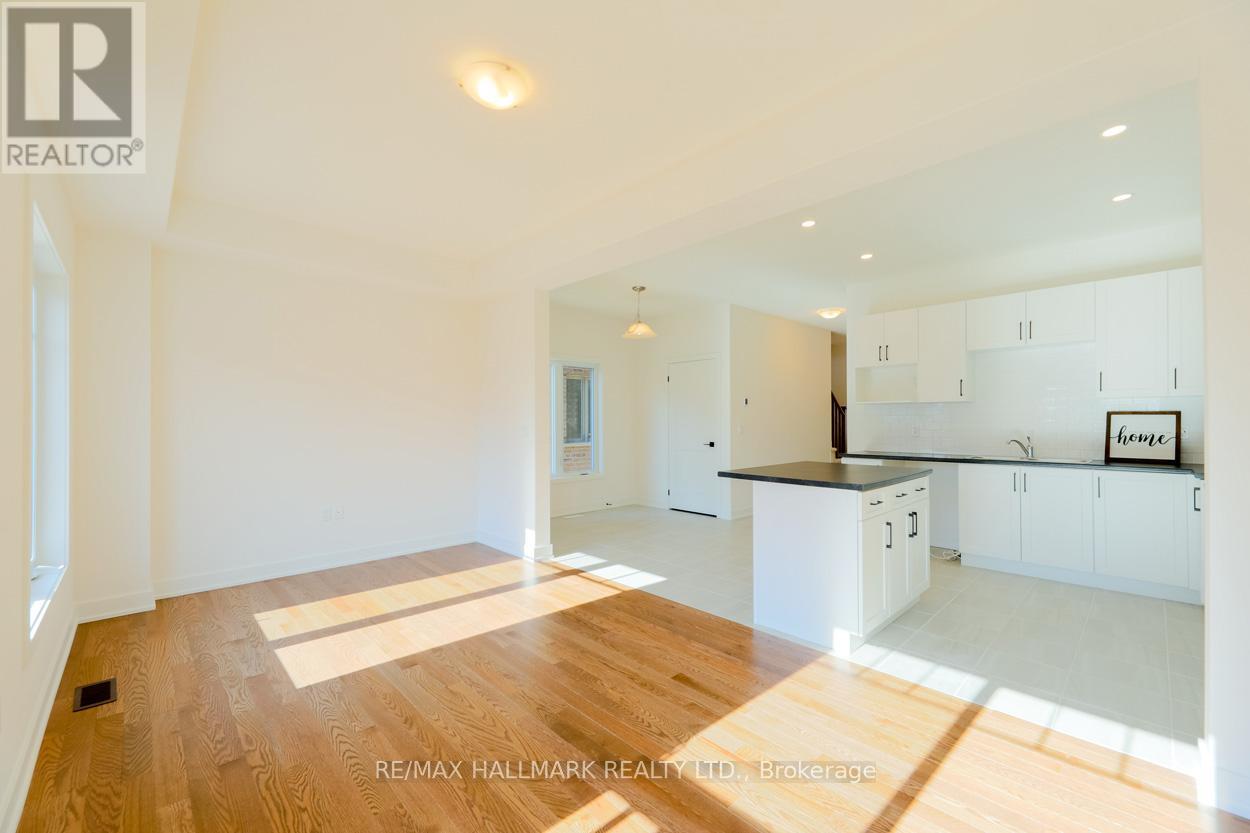 43 Shipley Avenue, Collingwood, Ontario L9Y 5M7 - Photo 8 - S12364080