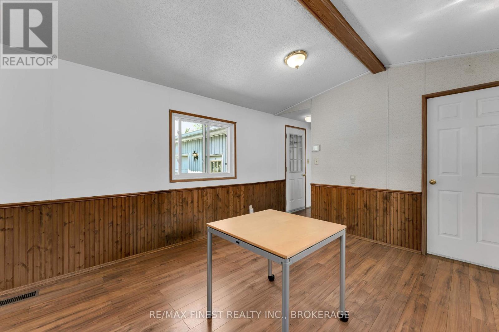 19 Maple Drive, Greater Napanee, Ontario  K7R 0E8 - Photo 12 - X12364190