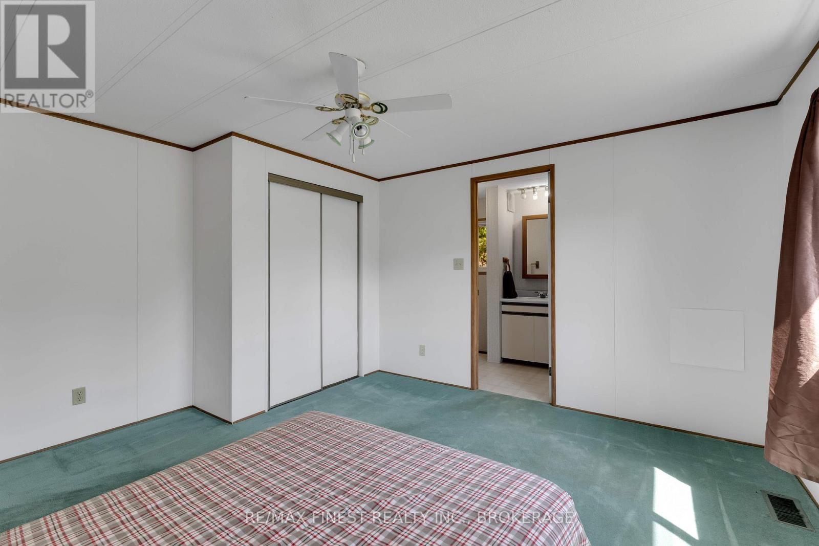19 Maple Drive, Greater Napanee, Ontario  K7R 0E8 - Photo 17 - X12364190