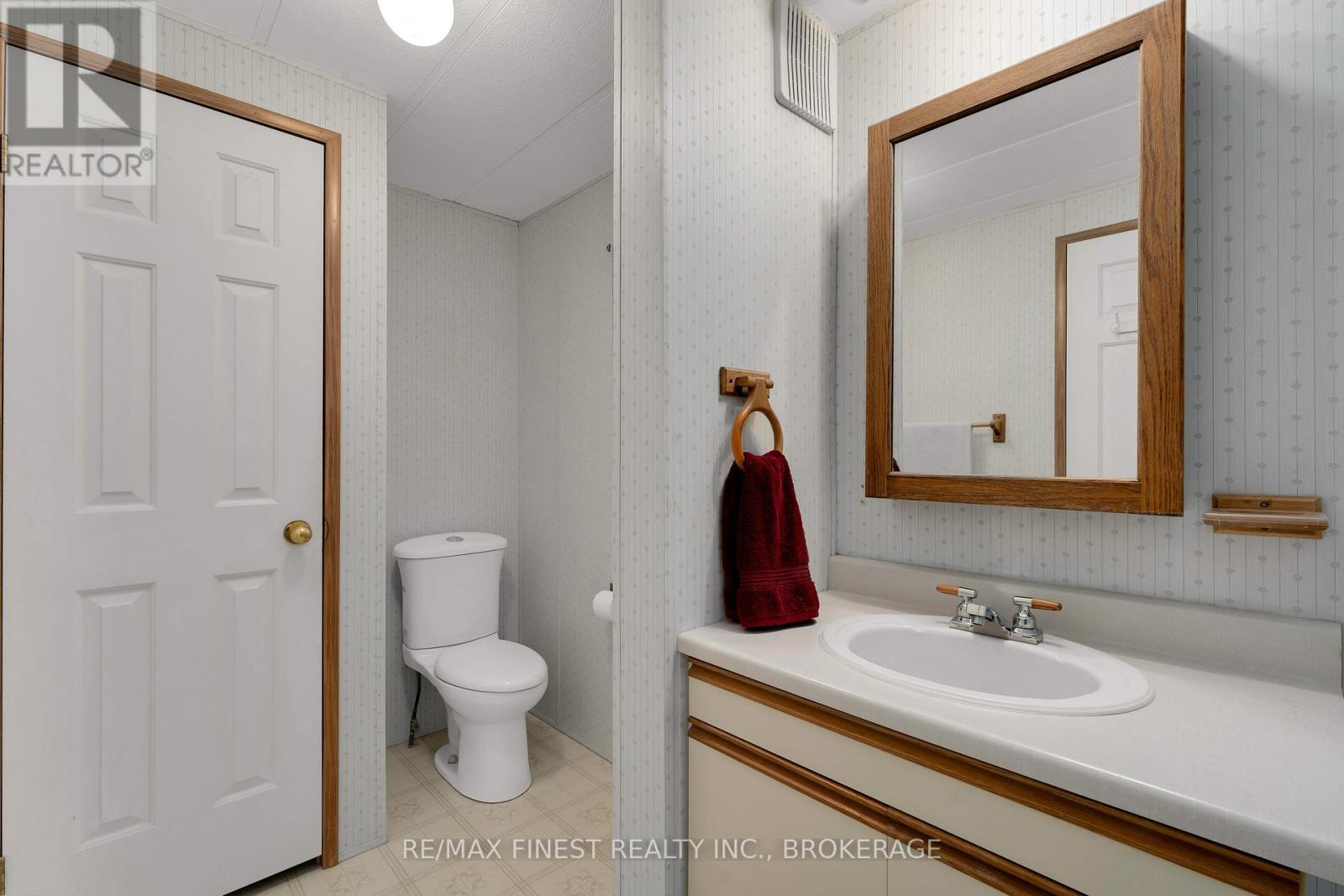19 Maple Drive, Greater Napanee, Ontario  K7R 0E8 - Photo 19 - X12364190