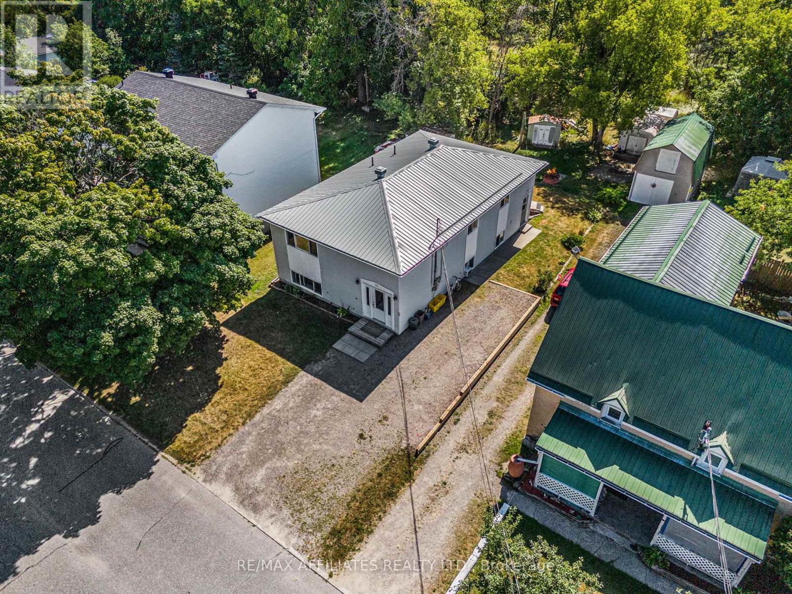 71 Stephen Street, Smiths Falls, Ontario  K7A 1K7 - Photo 5 - X12364131