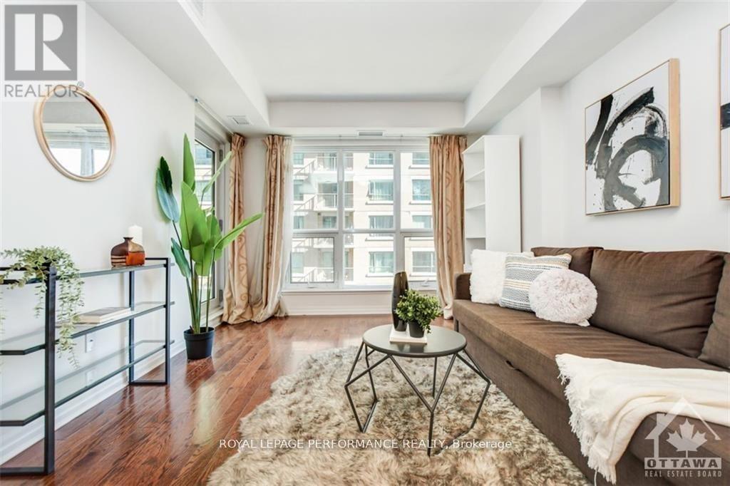 805 - 195 Besserer Street, Ottawa, Ontario  K1N 0B6 - Photo 4 - X12364136