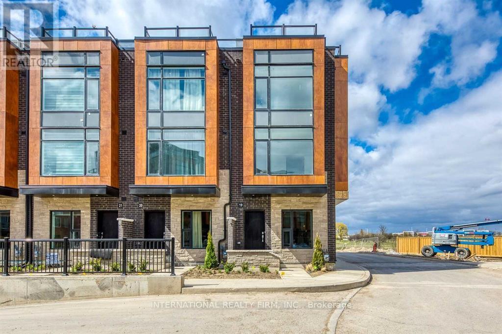 19 - 200 MALTA AVENUE, Brampton, Ontario