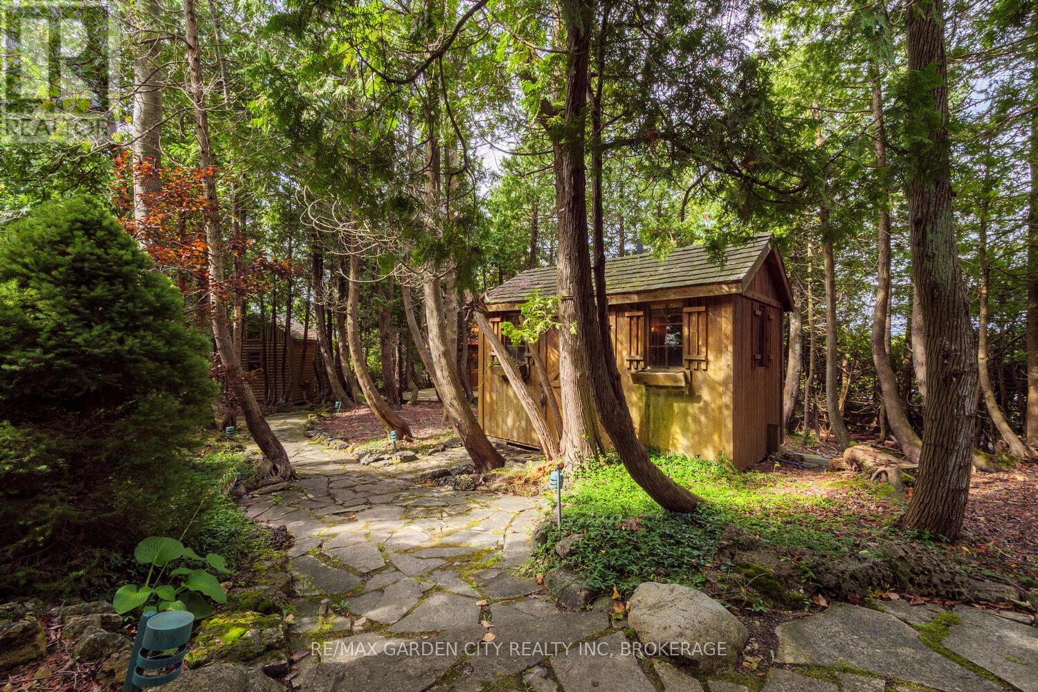 165 Simpson Avenue, Northern Bruce Peninsula, Ontario  N0H 2R0 - Photo 33 - X12364186
