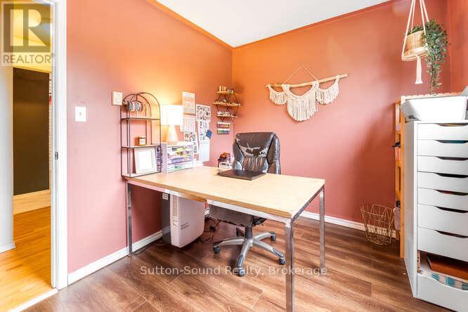 780 Eastwood Drive, Saugeen Shores, Ontario  N0H 2C4 - Photo 10 - X12364096