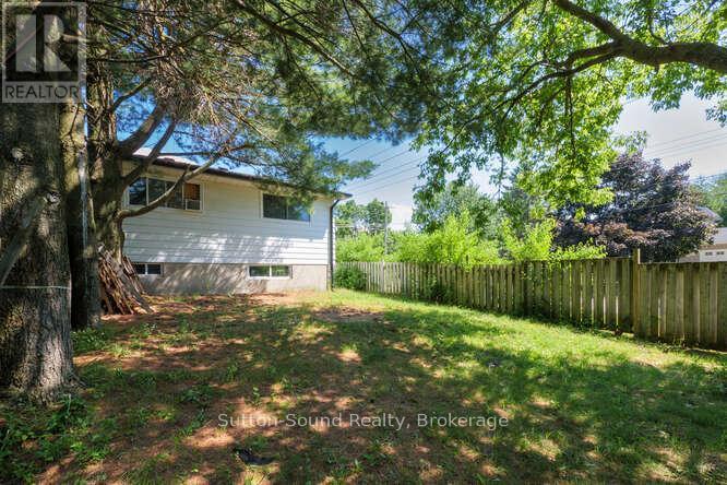 780 Eastwood Drive, Saugeen Shores, Ontario  N0H 2C4 - Photo 21 - X12364096