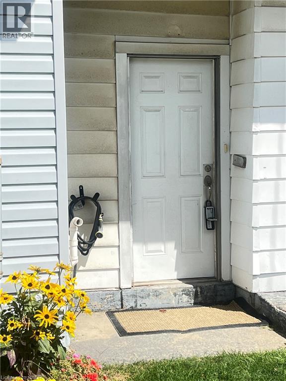 99 Brucedale Avenue, Hamilton, Ontario  L9A 1N3 - Photo 2 - 40739452