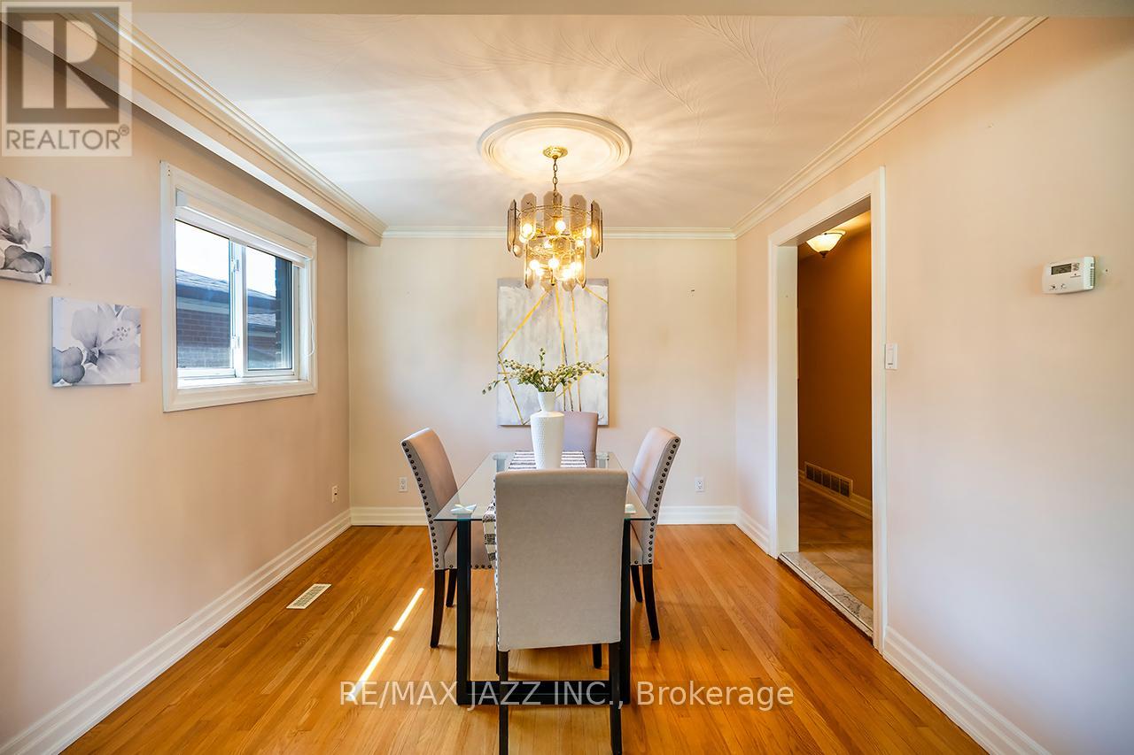 54 Bartel Drive, Toronto (Glenfield-Jane Heights), Ontario  M3N 1C9 - Photo 13 - W12364097