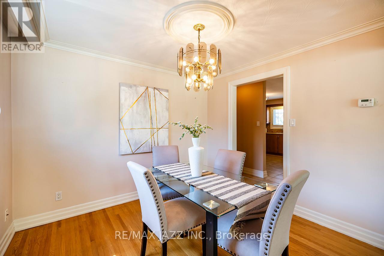 54 Bartel Drive, Toronto (Glenfield-Jane Heights), Ontario  M3N 1C9 - Photo 15 - W12364097