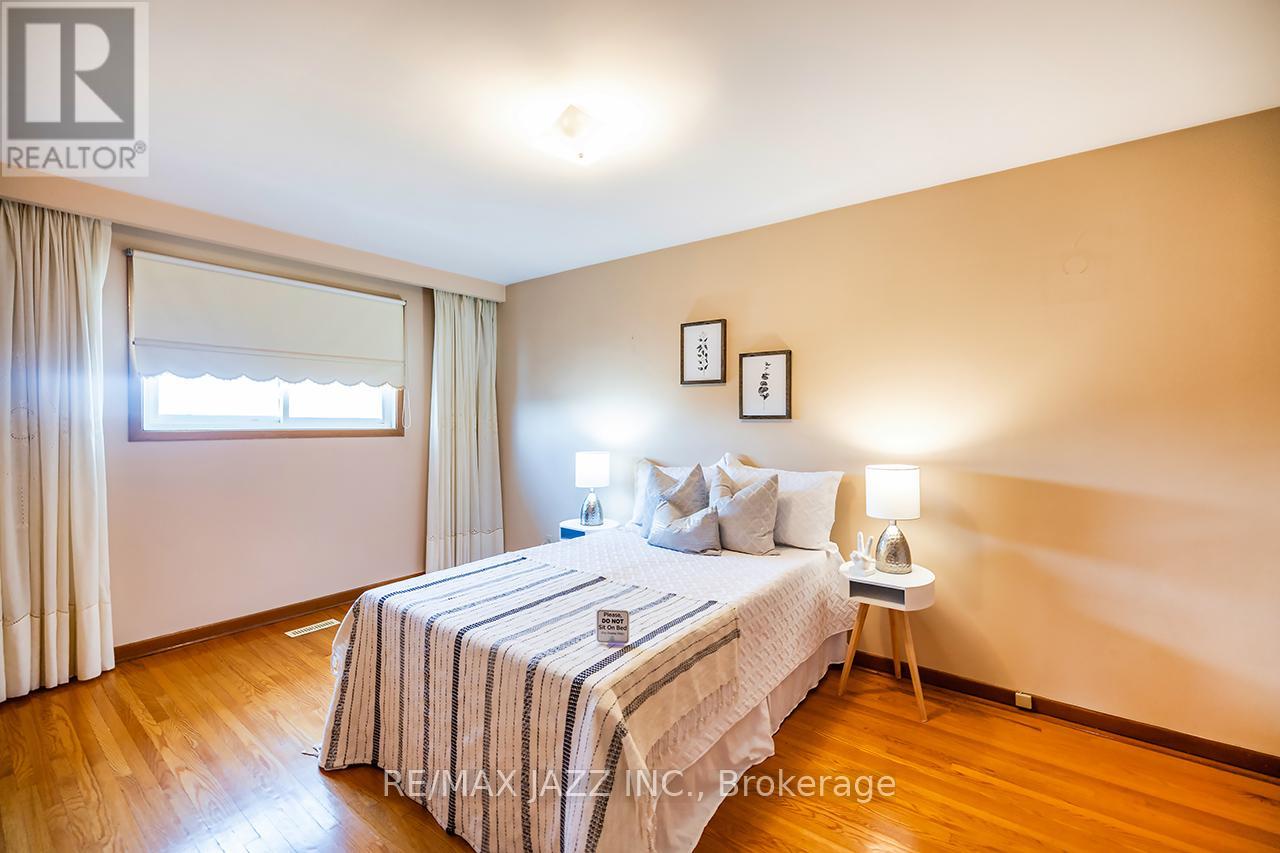54 Bartel Drive, Toronto (Glenfield-Jane Heights), Ontario  M3N 1C9 - Photo 25 - W12364097