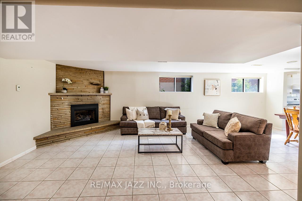 54 Bartel Drive, Toronto (Glenfield-Jane Heights), Ontario  M3N 1C9 - Photo 26 - W12364097